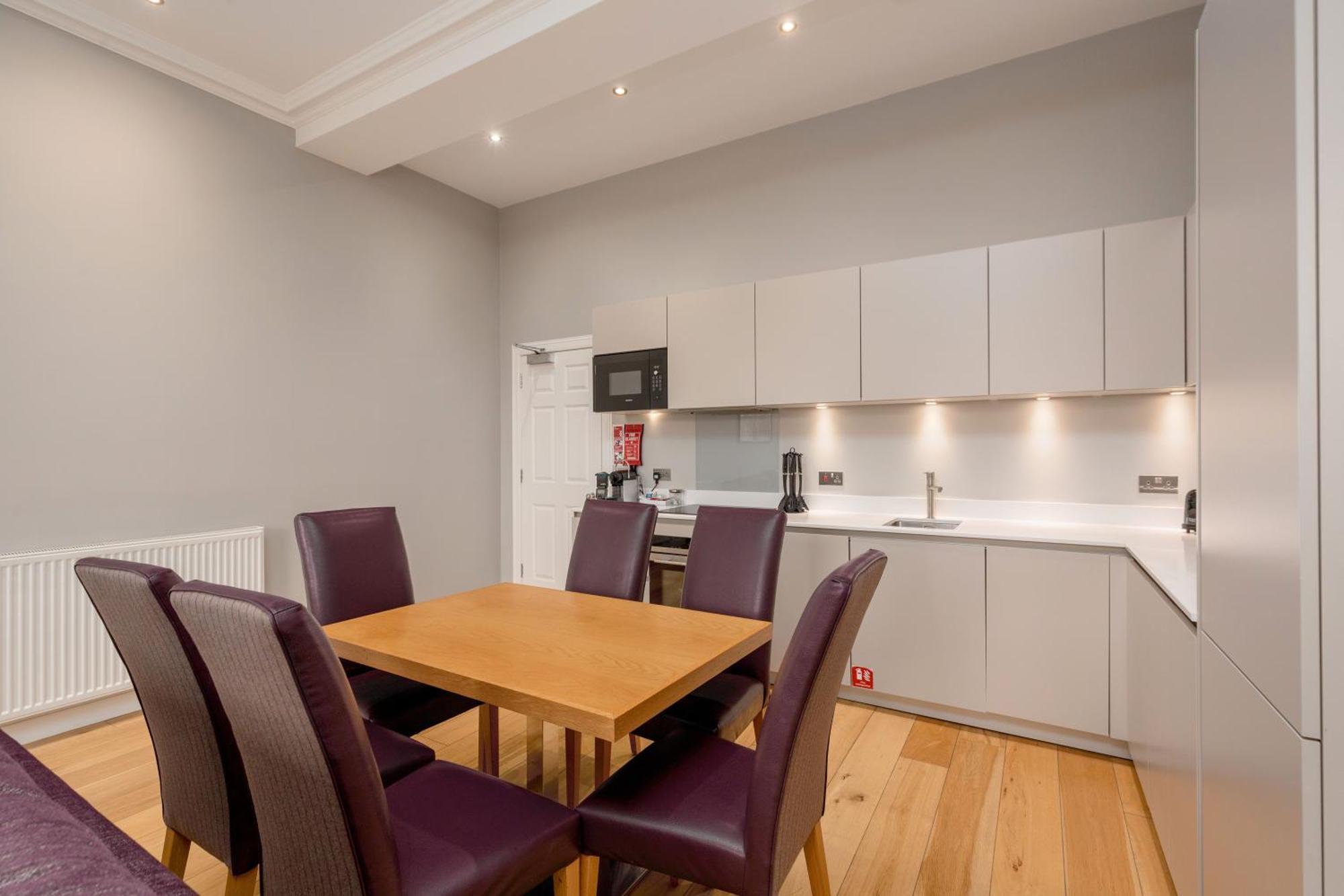 Destiny Scotland - Princes Street Residence Эдинбург Экстерьер фото